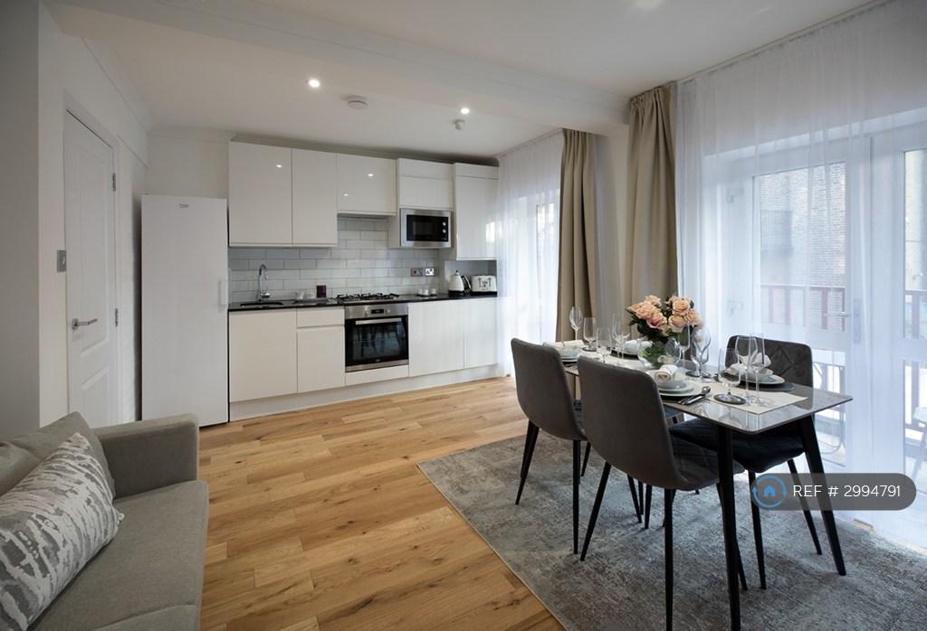 House in London - View 2