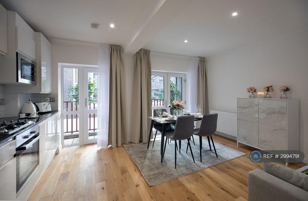House in London - View 3