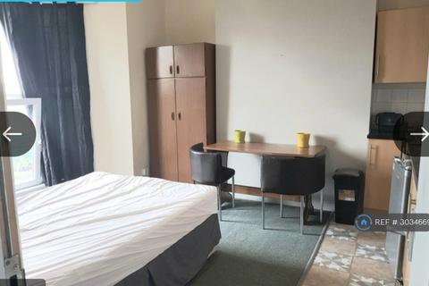 1 bedroom in a house share to rent, Woodlands Terrace, Swansea, SA1