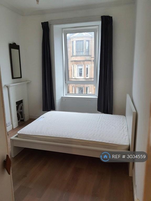 Apartment in Glasgow - View 3