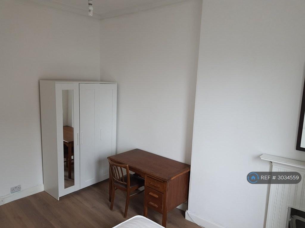 Apartment in Glasgow - View 4