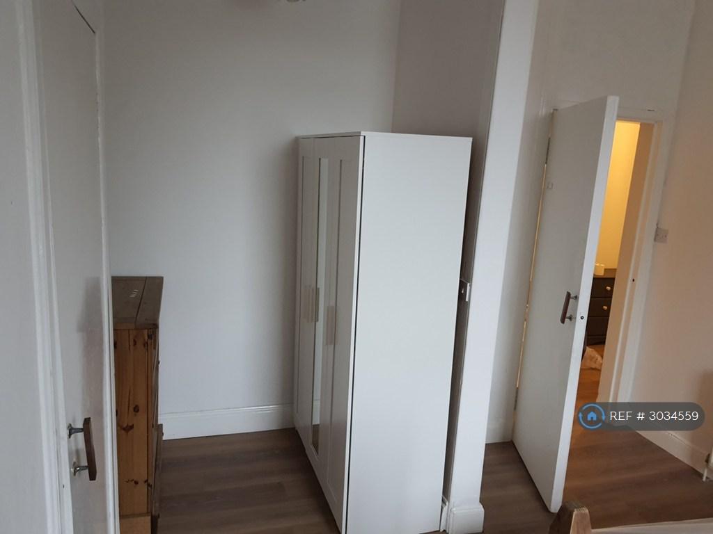 Apartment in Glasgow - More
