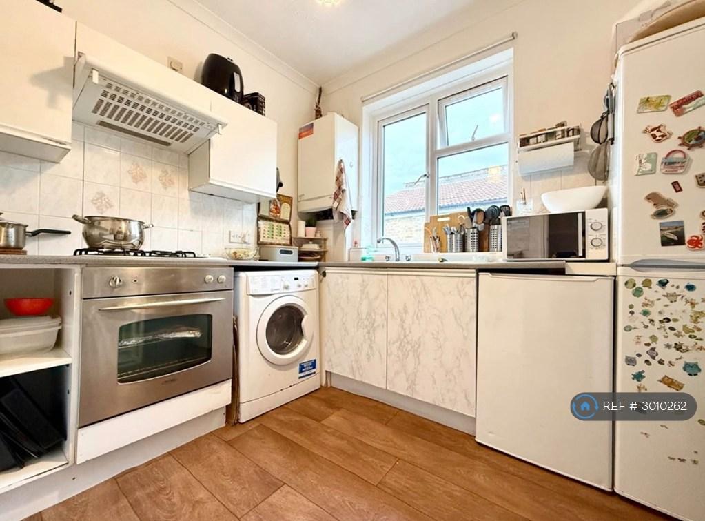 Apartment in London - View 5
