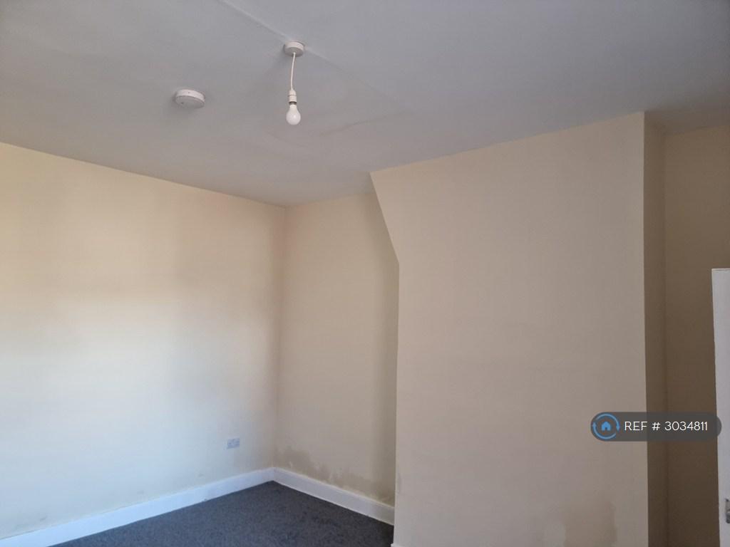 House in Newcastle upon Tyne, Tyne and Wear - View 2