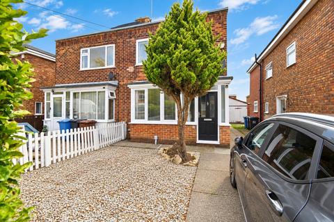 2 bedroom semi-detached house for sale, Ormerod Road, Hull
