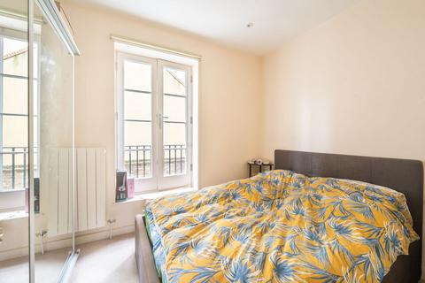 1 bedroom flat to rent, Fulham Road, Fulham Broadway, London, SW6
