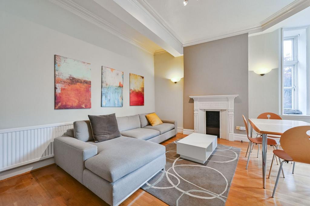 Apartment in London - More