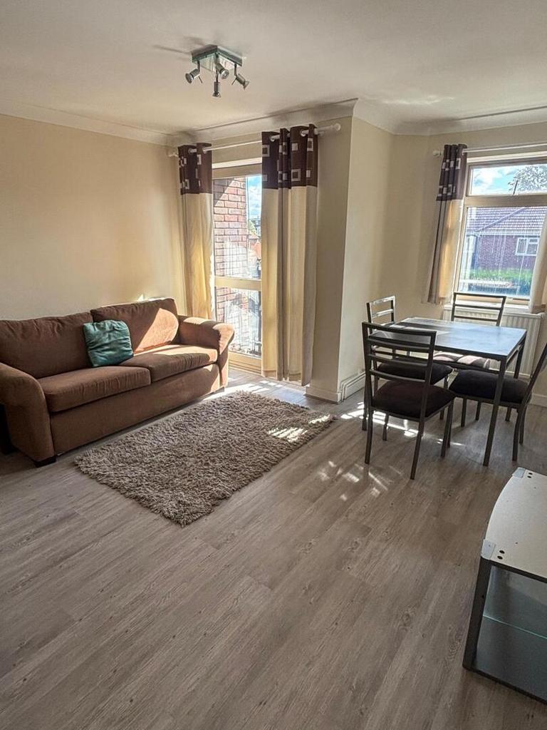 House in London - View 3