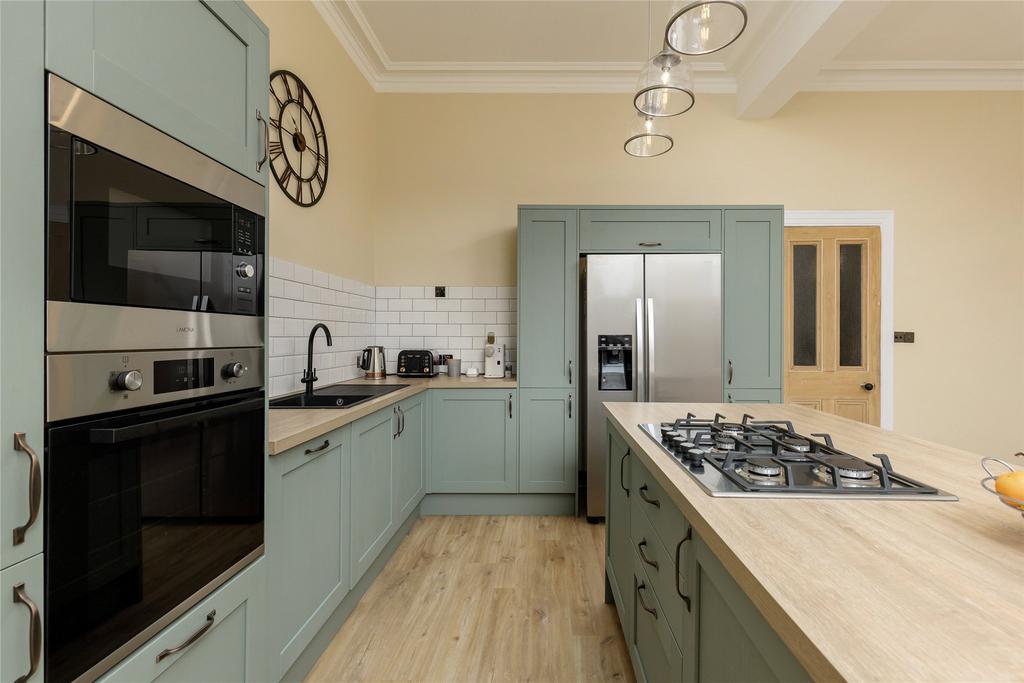 Apartment in Edinburgh - View 5