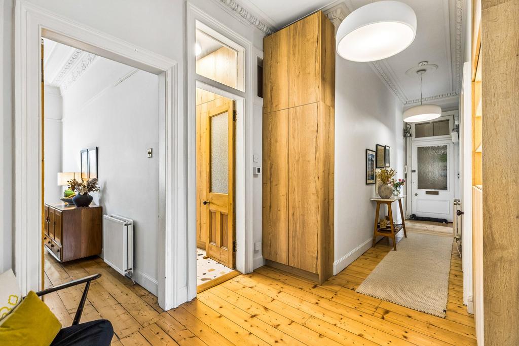 Apartment in Glasgow - View 3