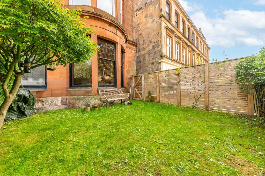 Apartment in Glasgow - View 2