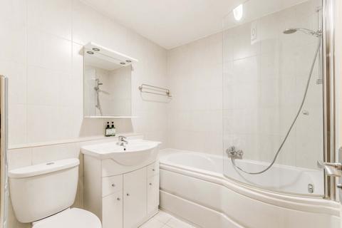 2 bedroom flat for sale, Tamarind Yard, Wapping, London, E1W