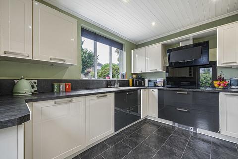 4 bedroom detached house for sale, Glenhurst Avenue, Bexley