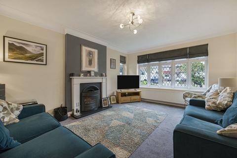 4 bedroom detached house for sale, Glenhurst Avenue, Bexley