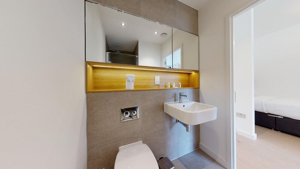 Apartment in London - View 5
