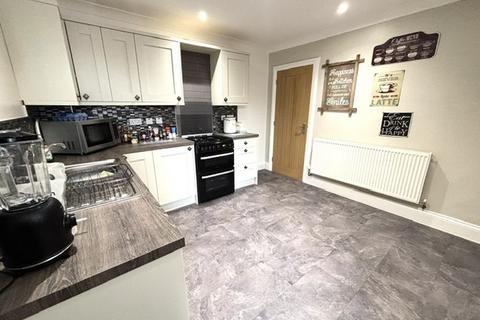 2 bedroom end of terrace house for sale, Queslett Road, Great Barr, Birmingham B43 7EL