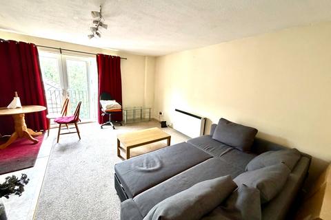 2 bedroom apartment to rent, WESTRIDGE ROAD, SO17