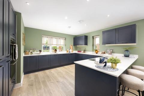 4 bedroom detached house for sale, at Abbotts Chase, Stapleford Abbotts RM4