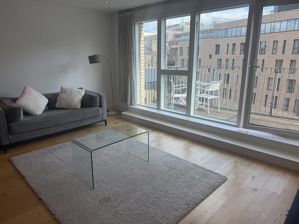Apartment in Edinburgh, Fountainbridge - View 3