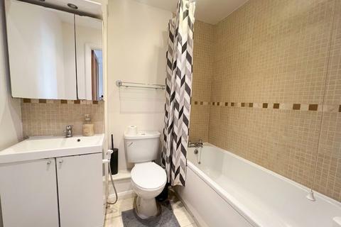 2 bedroom apartment for sale, 1089 Greenford Road, Greenford