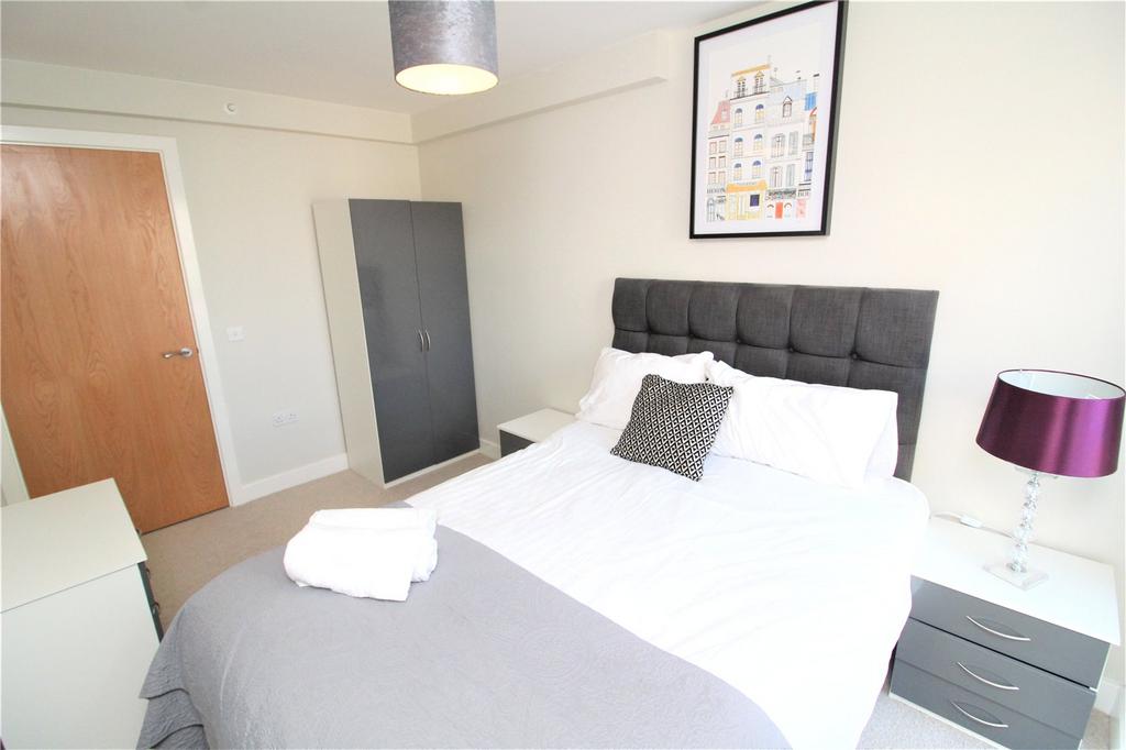 Apartment in Salford, Greater Manchester - More