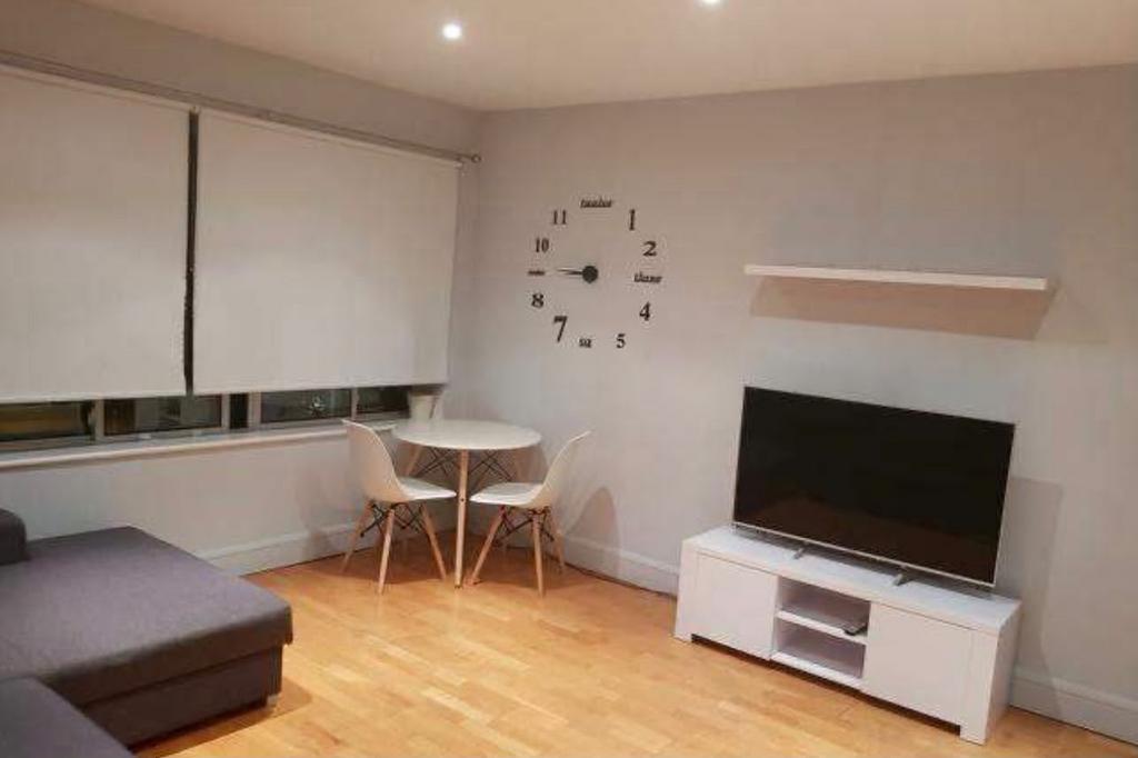 Apartment in London - View 2