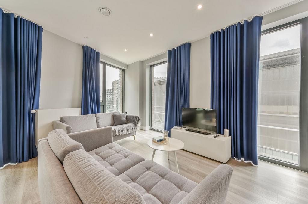 Apartment in Brentford - View 3