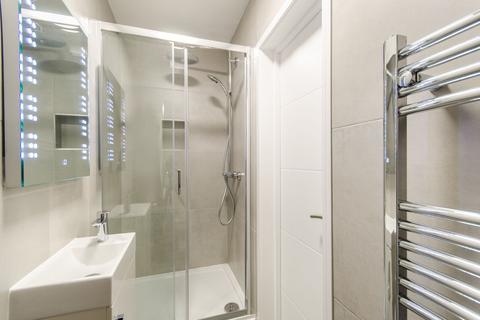 Studio to rent, Finborough Road, Chelsea, London, SW10