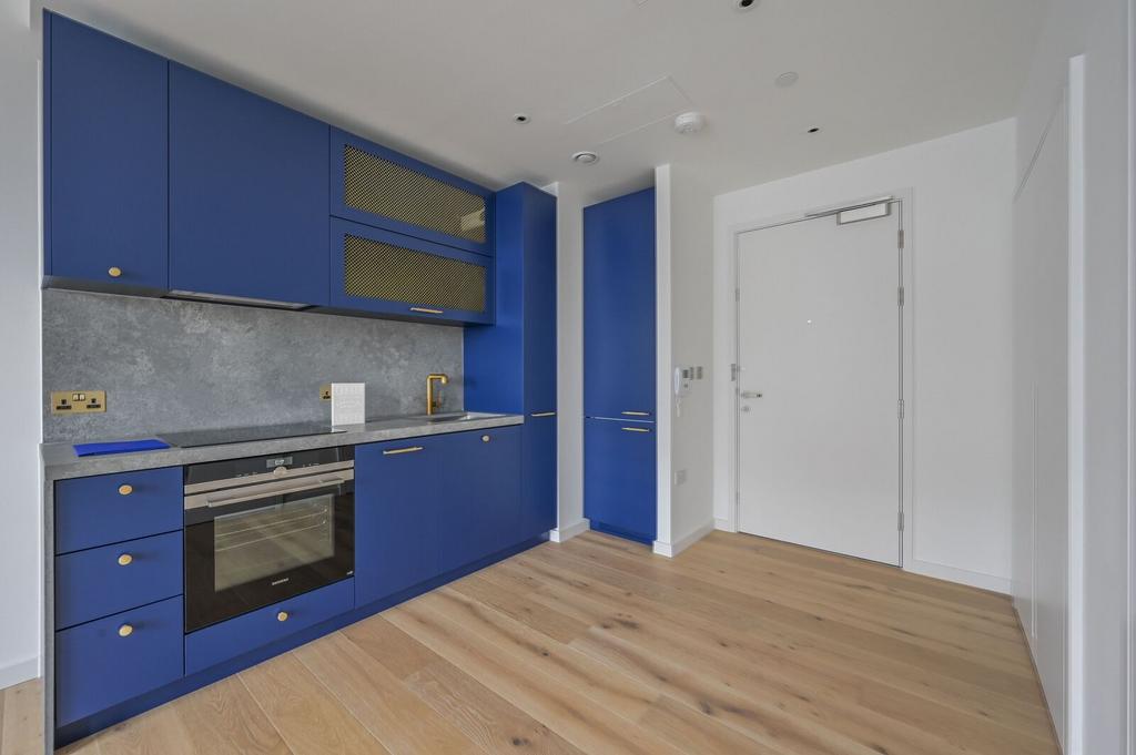 Apartment in London - View 4