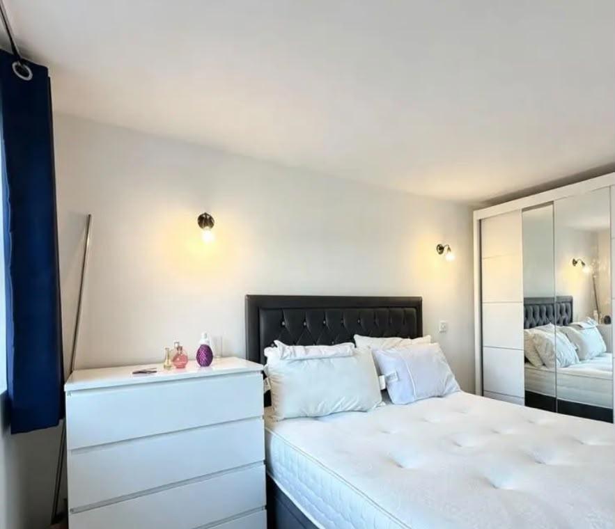 Apartment in London - View 3