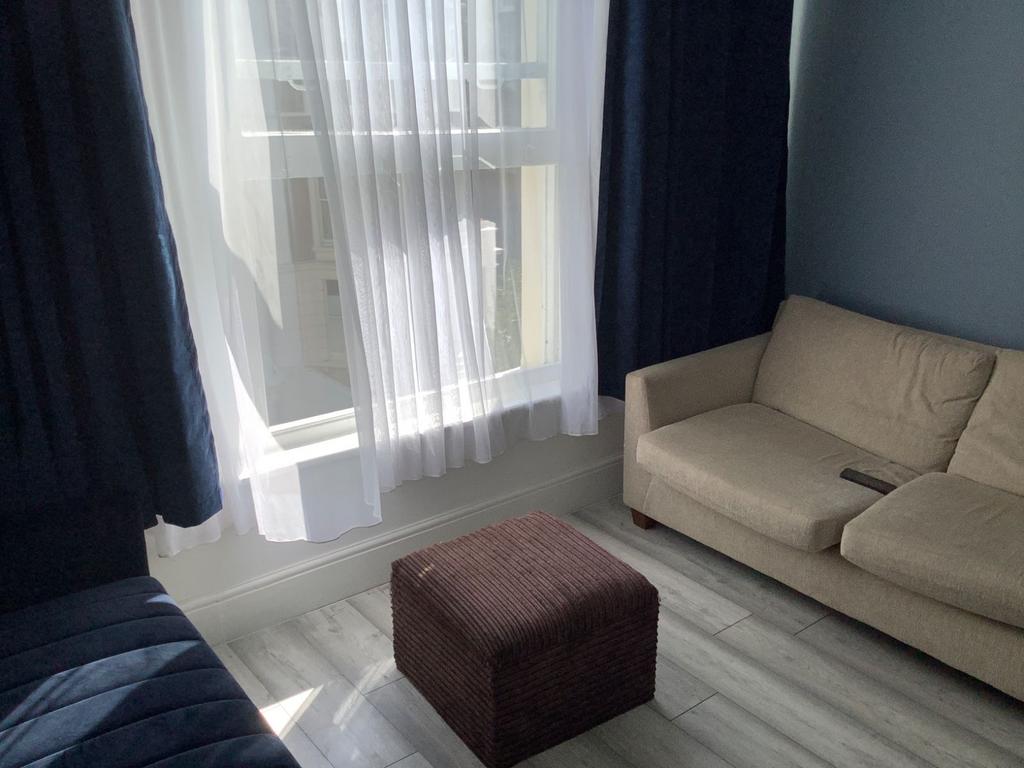 Apartment in London - View 2