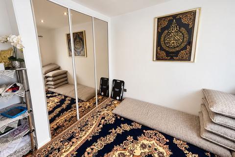 3 bedroom terraced house for sale, Ivychurch Crescent, Netherhall