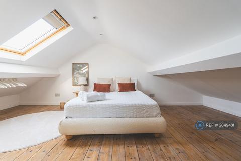undefined, Nutfield Road, London, E15