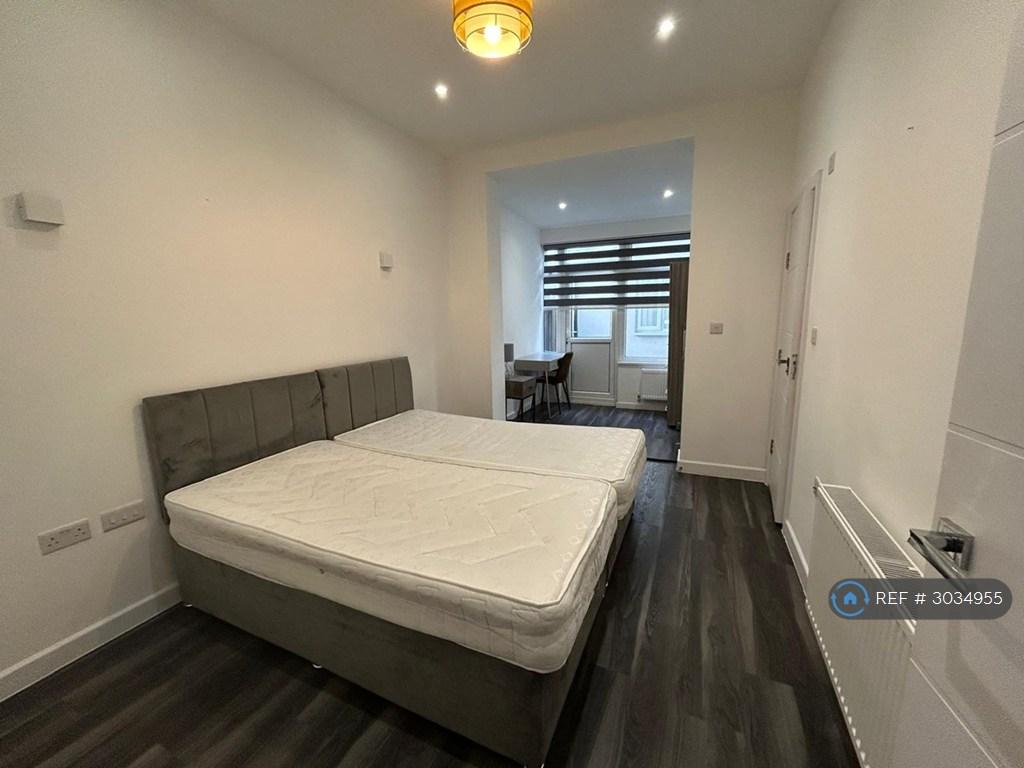 Apartment in London - More