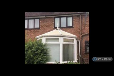 2 bedroom semi-detached house to rent, Millbank St, Wolverhampton, WV11