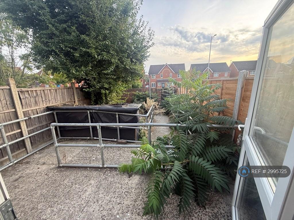 House in Chigwell - More