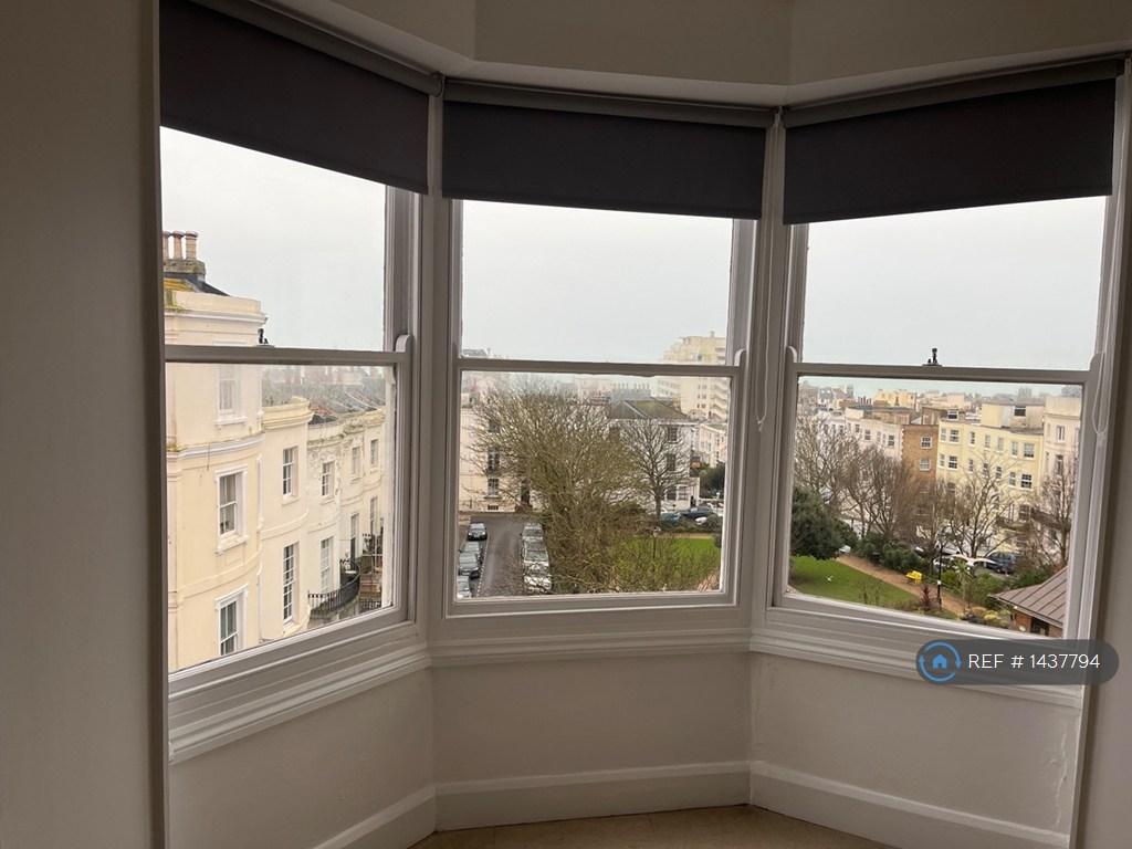 Apartment in Brighton - View 4