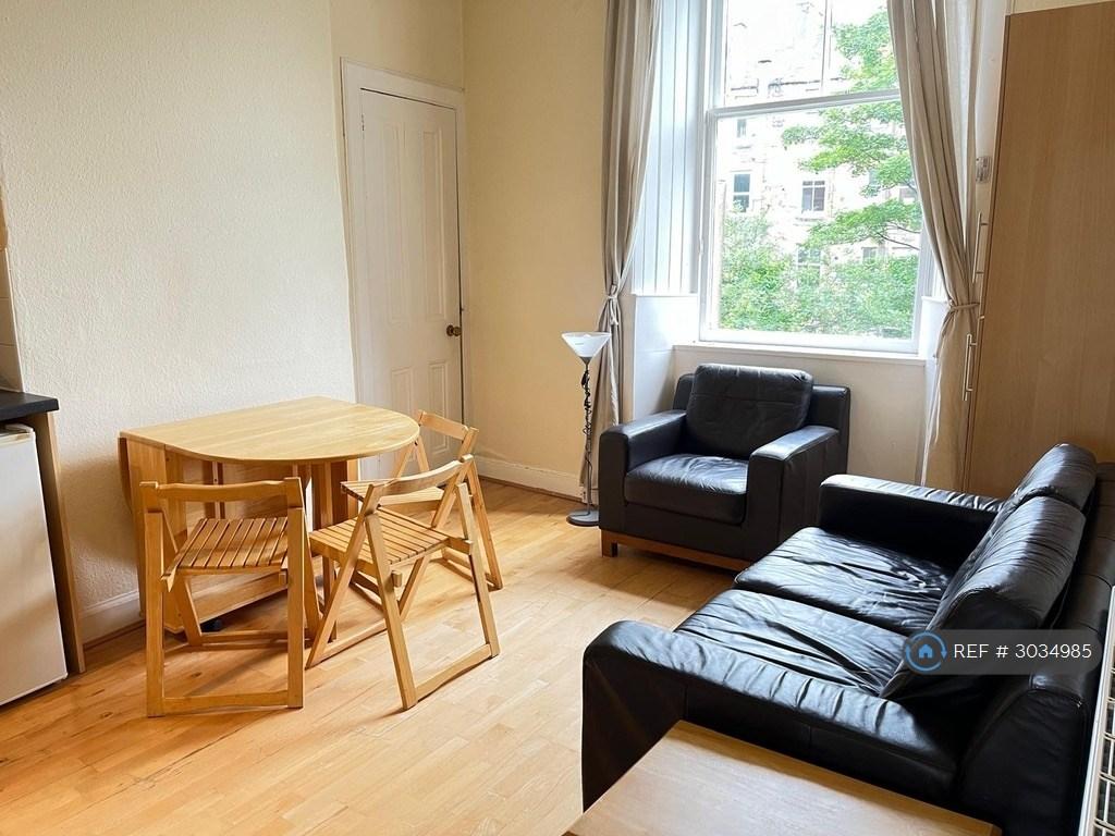 Apartment in Edinburgh - View 5