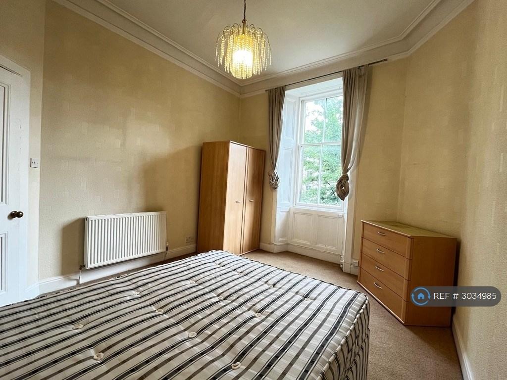 Apartment in Edinburgh - More