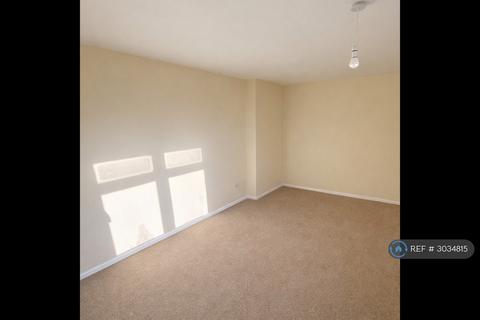 3 bedroom terraced house to rent, Milton Drive, Worksop, S81