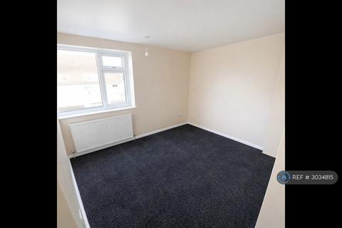 3 bedroom terraced house to rent, Milton Drive, Worksop, S81