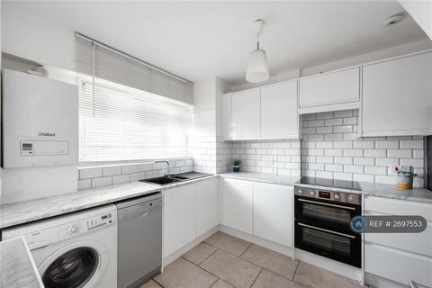3 bedroom flat to rent, Wenlock Court, London, N1