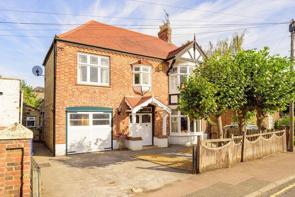 Finding Simple Integrals Norwich Road, Wisbech, PE13 2BB 4 bed detached house for sale - £280,000