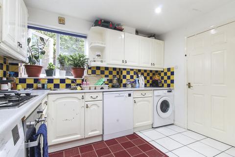 2 bedroom cluster house for sale, Columbine Close, Bedford MK41
