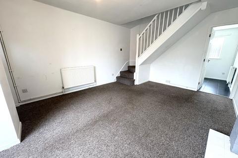 2 bedroom terraced house to rent, Gleneagles Road, Walsall WS3