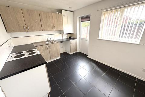 2 bedroom terraced house to rent, Gleneagles Road, Walsall WS3