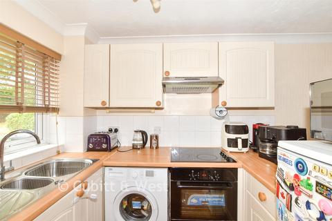 1 bedroom ground floor maisonette for sale, Cedar Way, Haywards Heath RH16