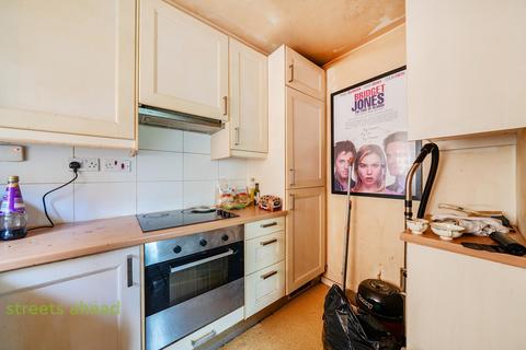 2 bedroom apartment for sale, Crystal Palace Parade, London, SE19