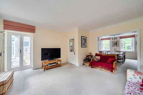 4 bedroom semi-detached house for sale, Gordon Avenue, Stanmore