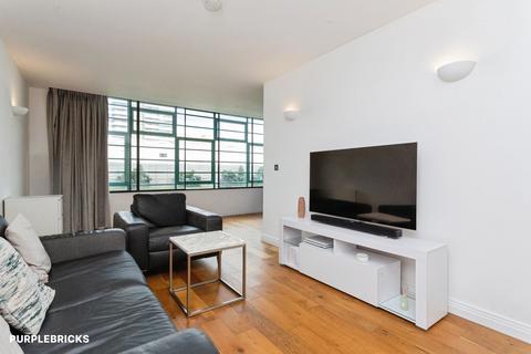 Studio for sale, Western Avenue, Greenford, UB6